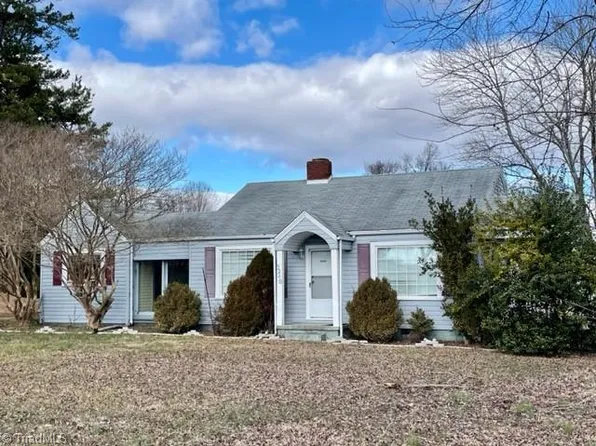 3240 S State Highway 150, Lexington, NC 27295