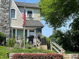 22 High St, Sharon Hill, PA 19079