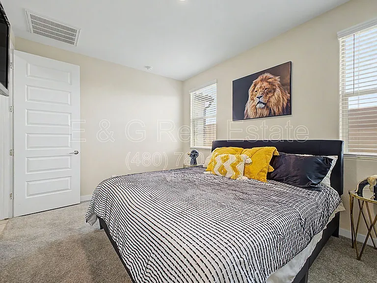 5816 N 90th Dr — Photo 15