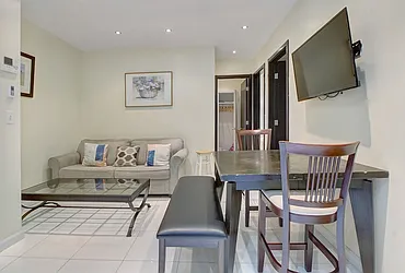 Rented by R New York
