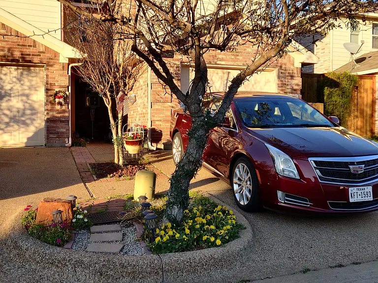 Kingsway Dr — Photo 16