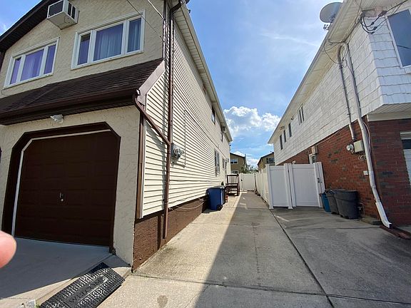 3rd image of 180 Auburn Ave