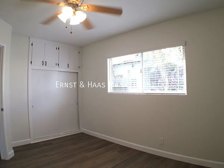 230 E Hullett St #1 — Photo 26