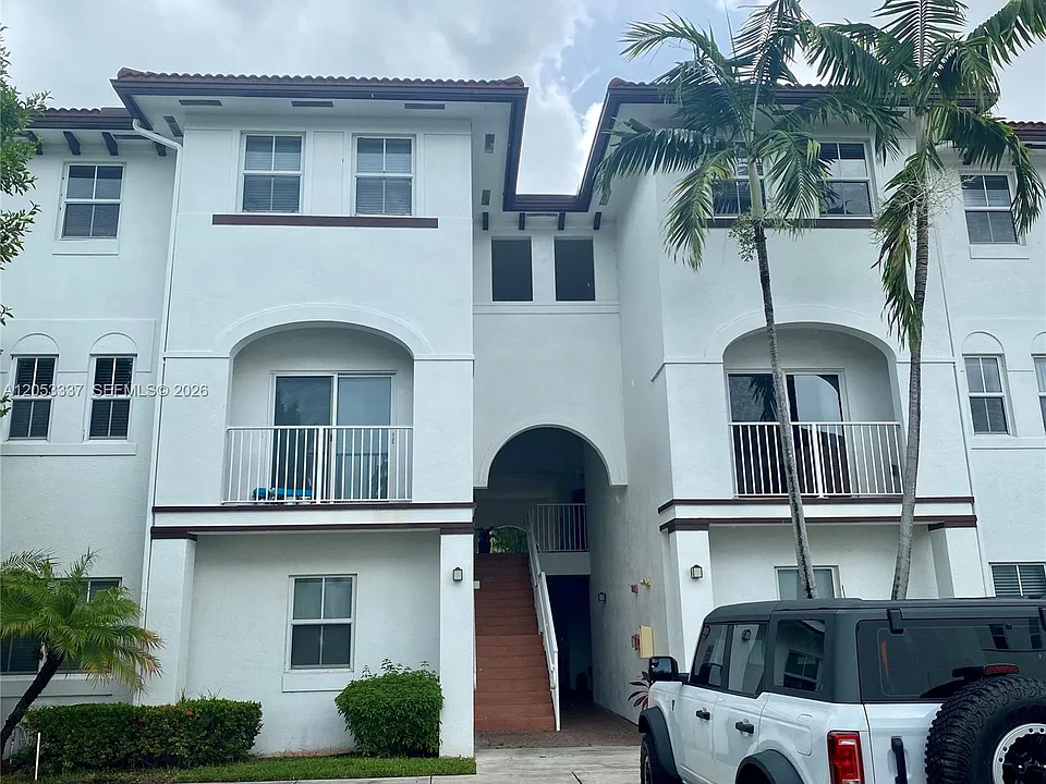 8960 NW 97th Ave #220