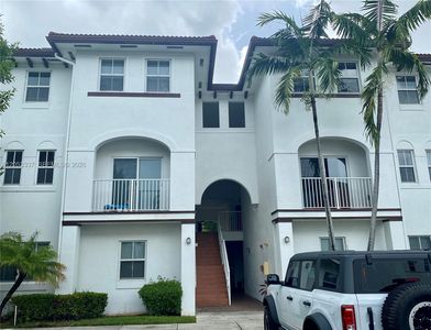 8960 NW 97th Ave APT 220, Doral, FL, 33178