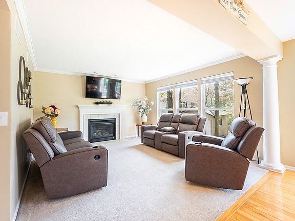 4th image of 1637 Tanager Ln