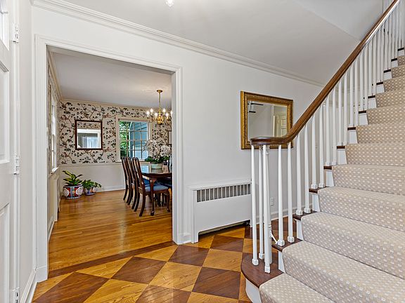 2 Hazelton Drive