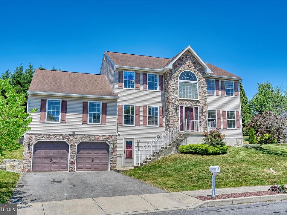 1st image of 221 Longview Dr