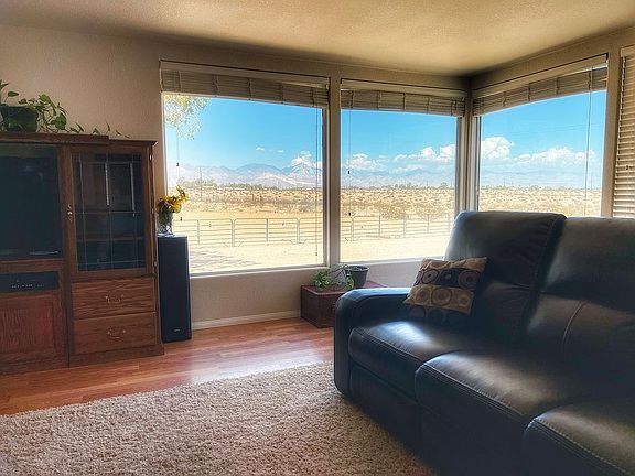 4 Picture windows