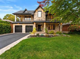 471 Willis Dr, Oakville, ON L6L 4V6