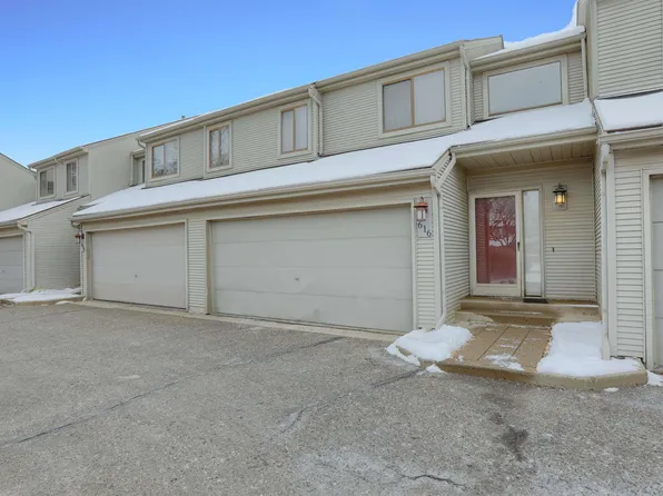 616 Ashley Cir, Rochester, MI 48307