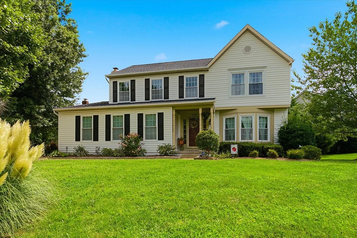 4 bed, 2600 sqft, $3,800 — Photo 1