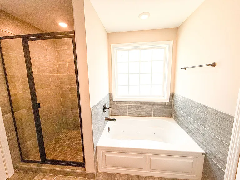 350 Dugger Dr — Photo 13
