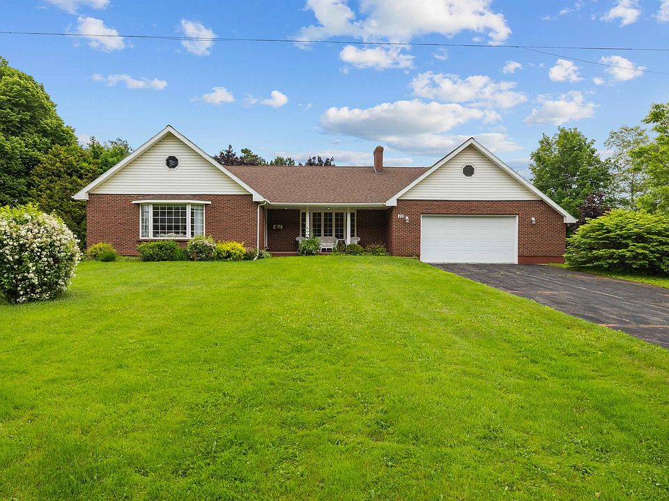 1st image of 49 Birchwood Hts