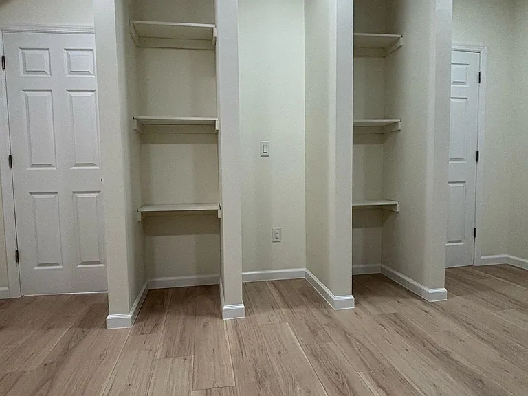 24820 Jericho Tpke #2B — Photo 8