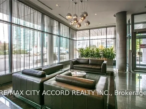 4K Spadina Ave, Toronto, ON