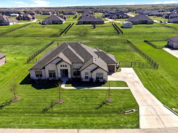 3rd image of 6612 Woodley Ct