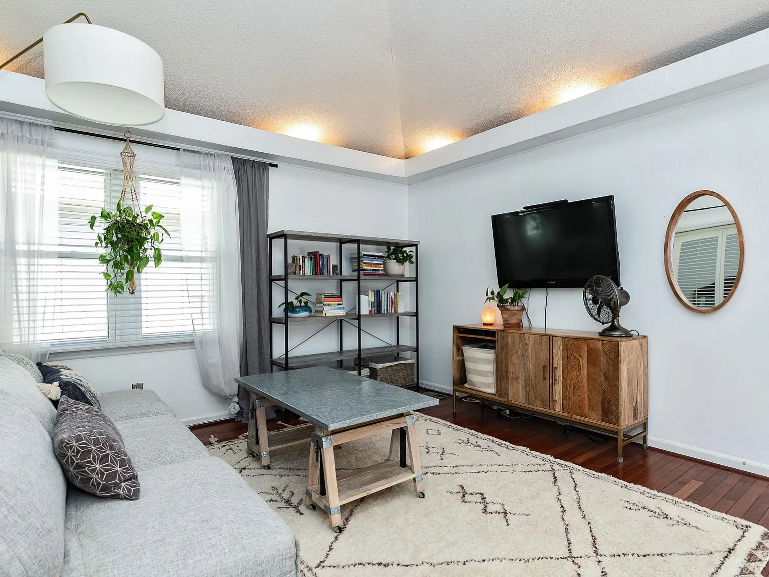 1 bed, 600 sqft, $1,595 — Photo 2