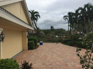 11202 Longshore Way W, Naples, FL 34119