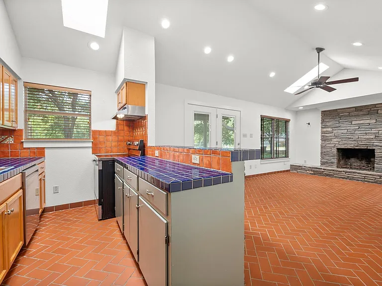 1601 West Ln #A — Photo 13