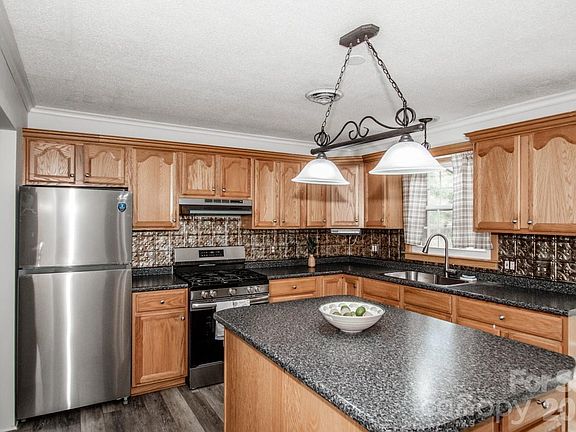 5th image of 5311 Agner Dr