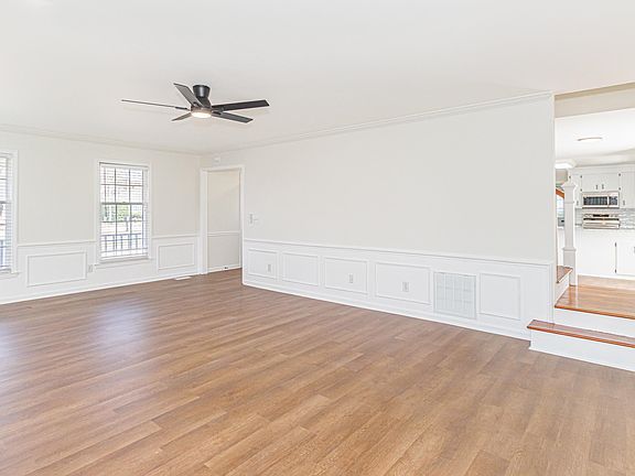4th image of 4103 Heather Dr.