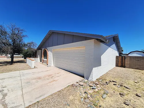4142 W Sunnyside Ave Photo 1