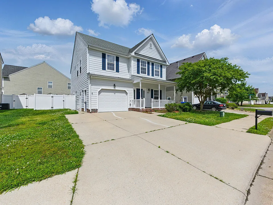 1023 Snead Dr