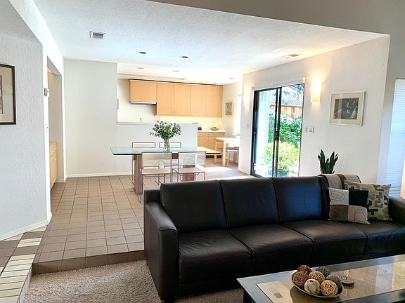 4th image of 413 Western Dr APT 14
