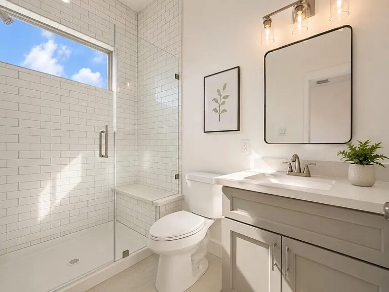 5623 Eskridge St #B — Photo 4