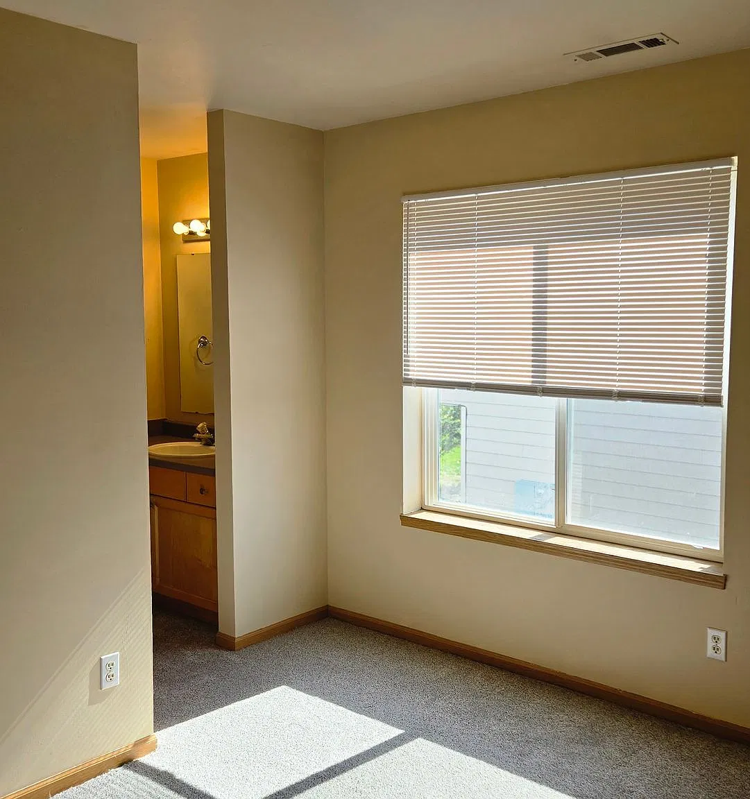2902WVIL — Photo 4