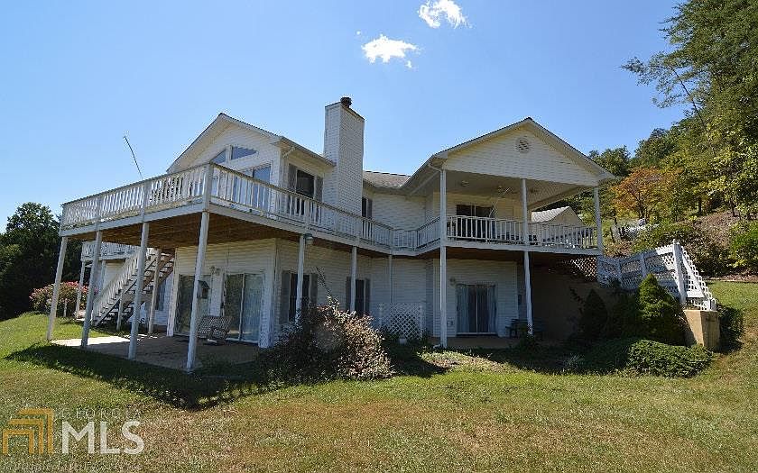 1st image of 600 Lakeview Ln