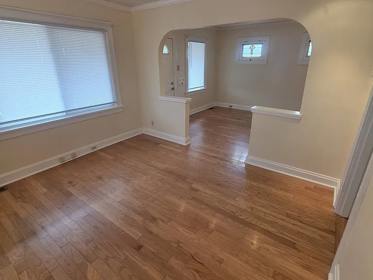 6731 Lansdowne Ave — Photo 4