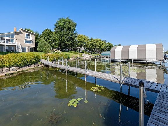 3rd image of 1790 Shadywood Rd