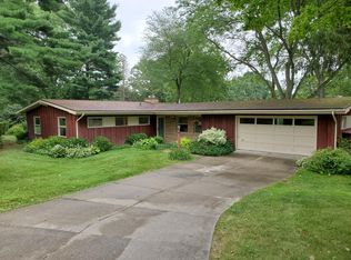904 Tomahawk Ln, Niles, MI 49120