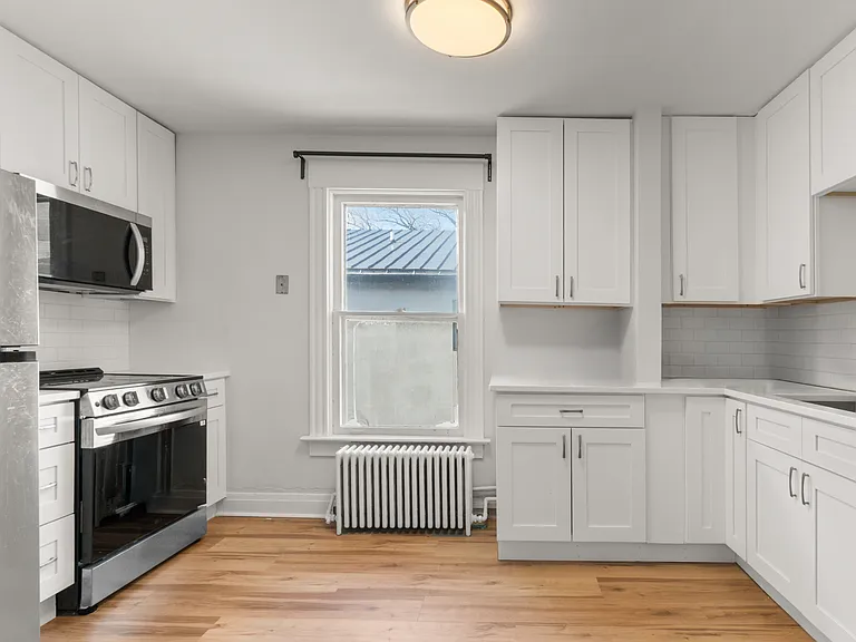 1121 Leonard Pl #2 — Photo 11