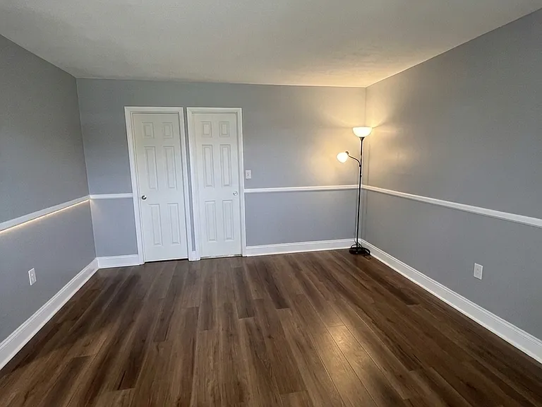 8381 NW 28th Pl — Photo 2