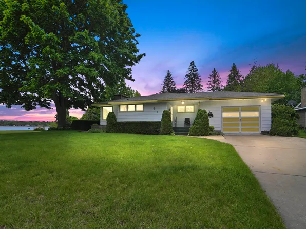 611 Sunset Ln, Cadillac, MI 49601