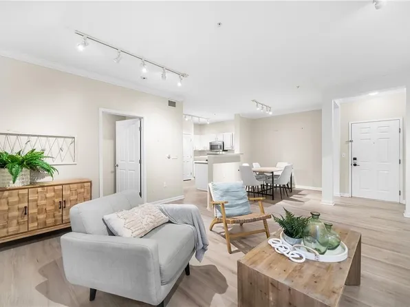 1000 Providence Pl APT 137, Providence, RI 02903