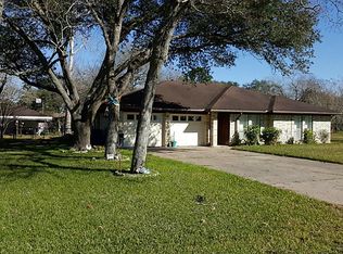 921 Bernard Ave, Rosenberg, TX 77471