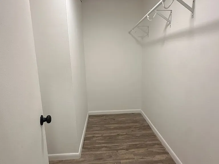 University Park Apartments near Cornell University — Photo 144