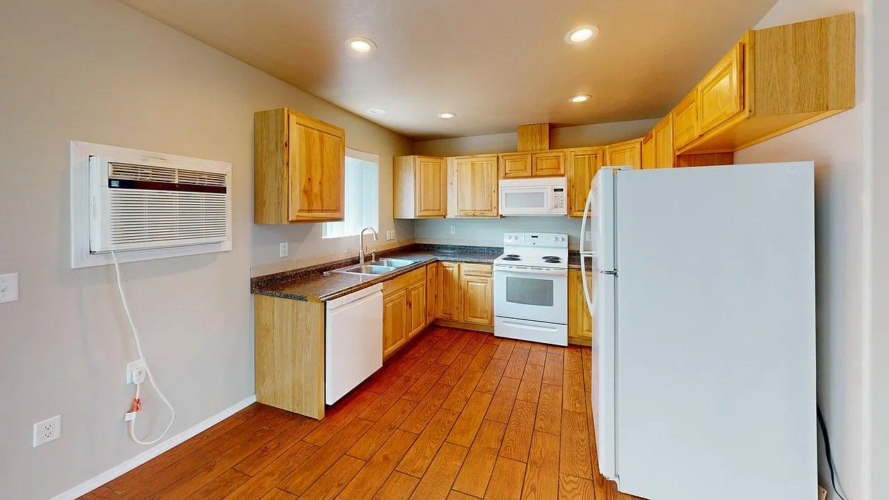 2 bed, $1,395 — Photo 3