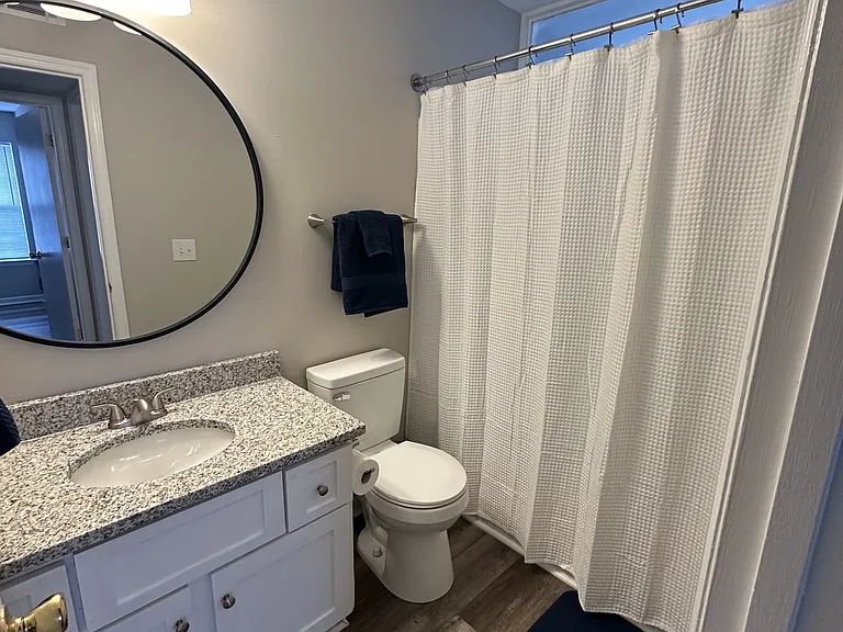 403 S Thomas Rd #D — Photo 10