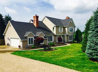 8278 Glen Eagle Dr, Manlius, NY 13104