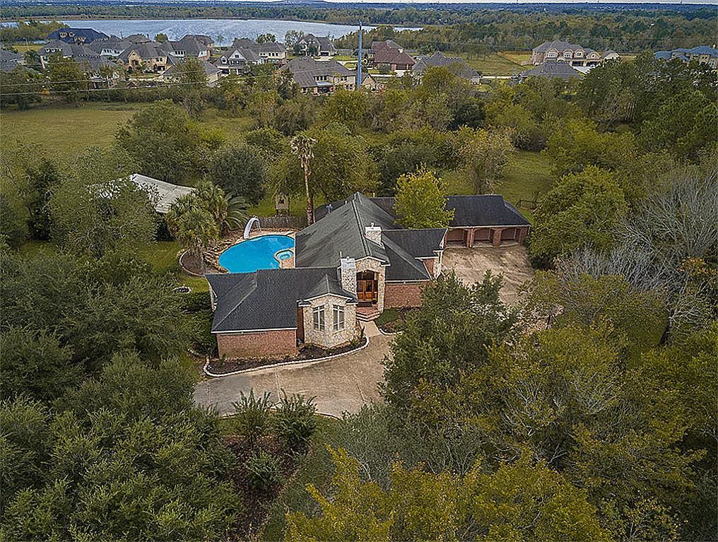 2202 San Joaquin Pkwy, Friendswood, TX 77546 Zillow