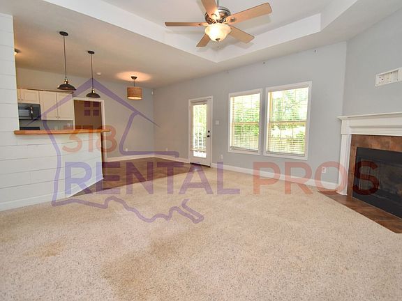 3rd image of 156 Pine St