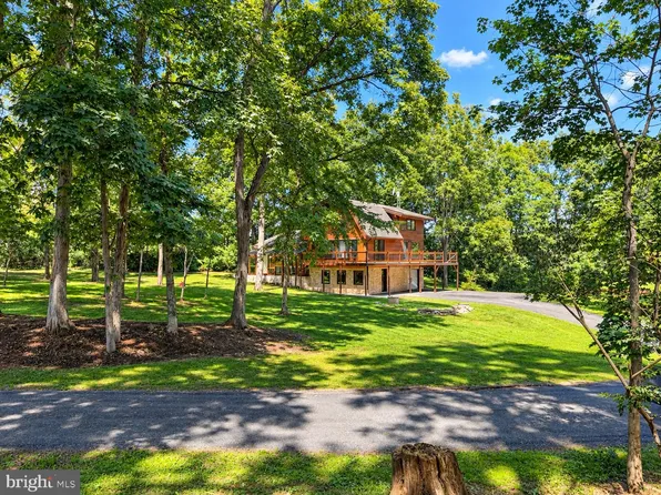 934 Fish And Game Rd, Littlestown, PA 17340