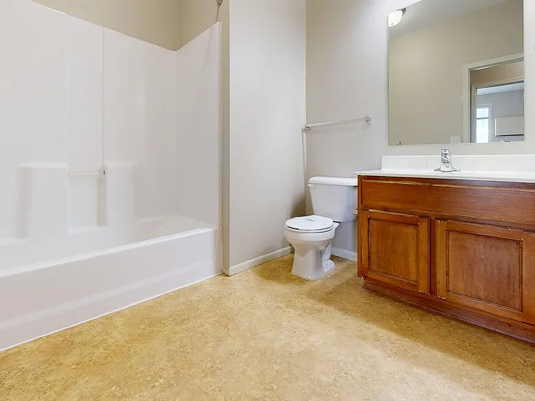 Eagle Crest Apartments — Photo 26