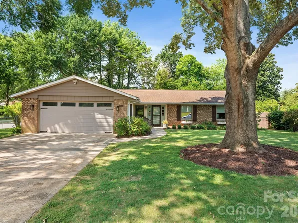 5934 Tillery Dr, Charlotte, NC 28226