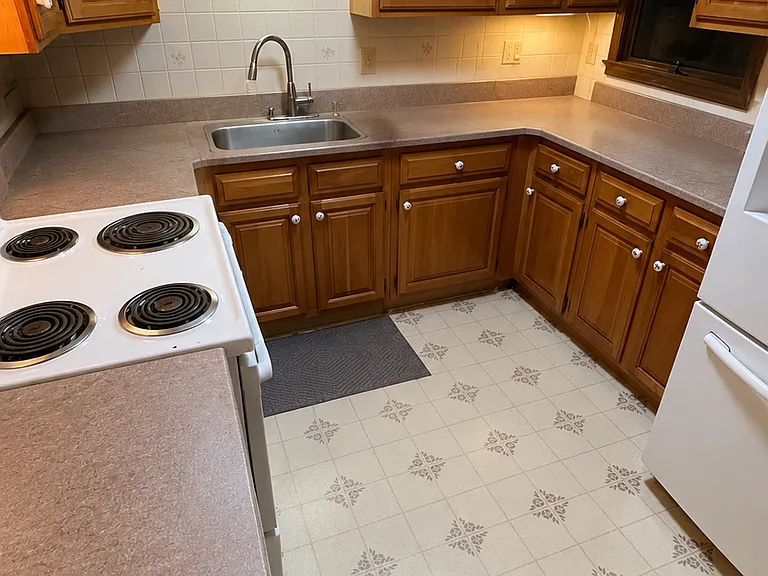 72 Chester Rd — Photo 4